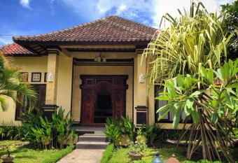 Kirana Homestay has Balcony rooms
