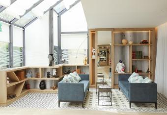 Aiden by Best Western Paris Roissy CDG allows 18 year olds to book a room