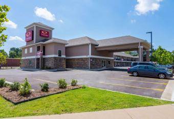 Econo Lodge Inn & Suites North Little Rock near Riverfront has Smoking rooms