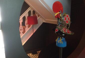 2U Oporto Urban Stays allows 18 year olds to book a room