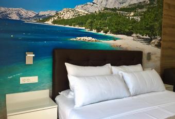 Villakamena has Balcony rooms