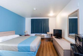 Motel 6 Seaside allows 18 year olds to book a room