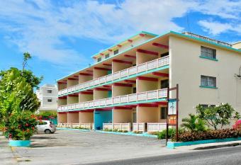 Melrose Beach Apartments Inc has Balcony rooms