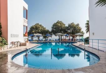 Eden Beach Hotel has Balcony rooms