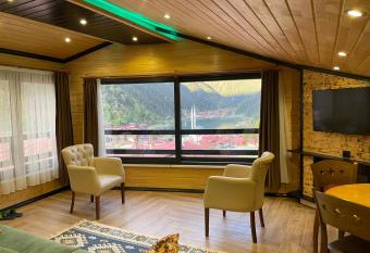 Falay Apart has Balcony rooms