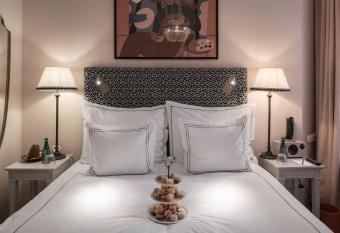 The Sparrow Hotel allows 18 year olds to book a room