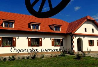 Pensiunea Elena has Balcony rooms