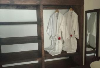 Bosque Macadamia has rooms with a private hot tub