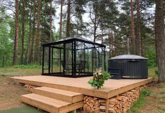 Vallery Guest House has Balcony rooms