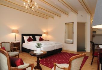 Hotel De Gulden Waagen has Balcony rooms