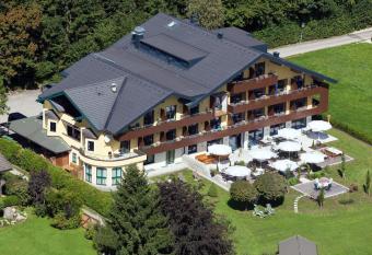 Hotel Aberseehof allows 18 year olds to book a room