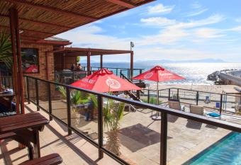 Bikini Beach Villas allows 18 year olds to book a room