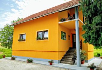 House Betty has Balcony rooms