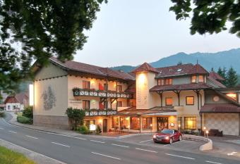 Erlebnis-Hotel-Appartements has Balcony rooms