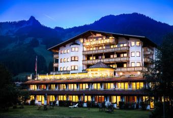 Wellness Aparthotel  has Balcony rooms