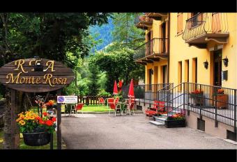 R.T.A. Hotel Monte Rosa has Balcony rooms