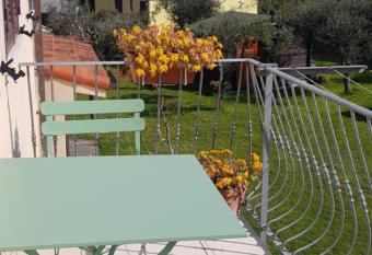 B&B La Damigiana Fio   allows 18 year olds to book a room