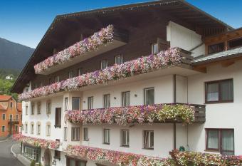 Hotel-Garni Stern - bed & breakfast & more has Balcony rooms