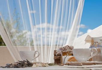 La Pulcia B&B has Balcony rooms