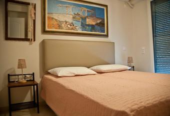 Chalkida Apartments has Balcony rooms