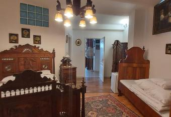 Villa Luca has Balcony rooms