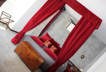 B&B Epoca has Balcony rooms