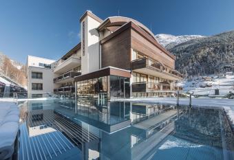 Bergland Design- und Wellnesshotel has Balcony rooms