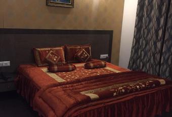 RG Hotels and Resort has Balcony rooms