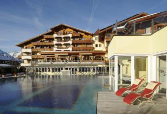 Alpenpark Resort Superior has Balcony rooms