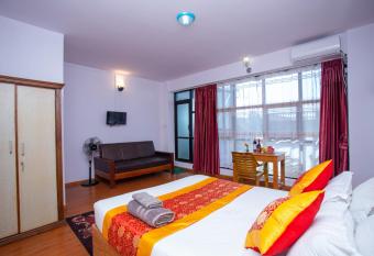 The Boudha Inn allows 18 year olds to book a room