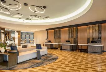 Sheraton Detroit Metro Airport has Balcony rooms