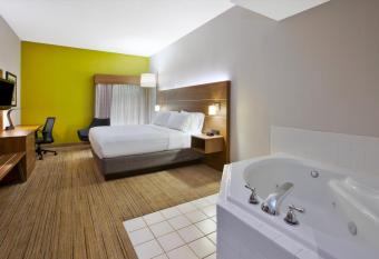 Holiday Inn Express & Suites Milford, An IHG Hotel has rooms with a private hot tub