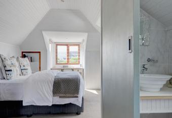 Beautiful Abalone allows 18 year olds to book a room