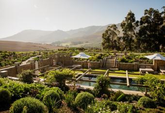Stanford Valley Country Lodge has Balcony rooms