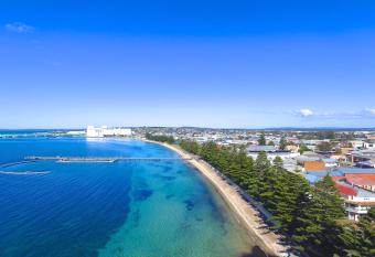 Limani Motel allows 18 year olds to book a room