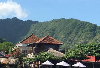 Amed Sunset Beach has Balcony rooms