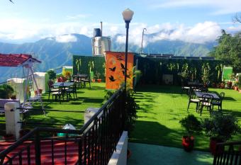 Hotel SunGrace allows 18 year olds to book a room