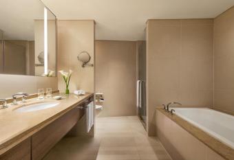 Shangri-La Far Eastern Tainan allows 18 year olds to book a room