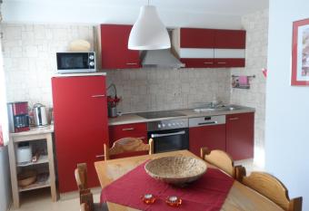 Ferienwohnung Ortlieb allows 18 year olds to book a room