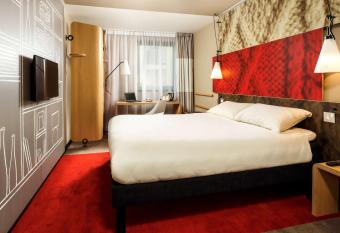 ibis Cambridge Central Station allows 18 year olds to book a room