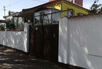 Guest House Nadejda allows 18 year olds to book a room