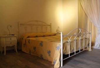 B&B Maison La Coccola has Balcony rooms
