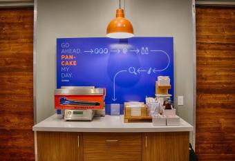 Holiday Inn Express & Suites Elk Grove Central - Hwy 99 By IHG has Balcony rooms