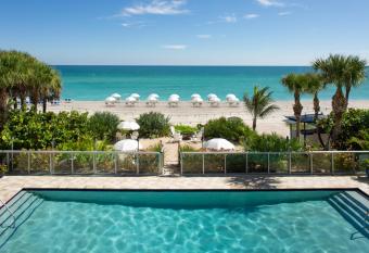 Sole Miami, A Noble House Resort has Balcony rooms