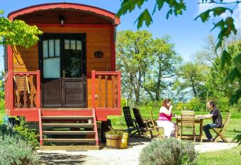Propriete d une chambre avec vue sur la ville piscine partagee et jardin amenage a Pauilhac has Balcony rooms