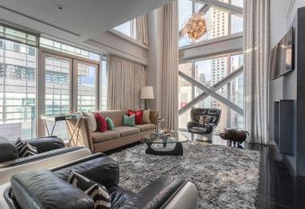 6 Columbus Central Park Hotel has Balcony rooms