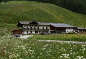 Boarhof has Balcony rooms