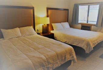 Edgewater Inn allows 18 year olds to book a room