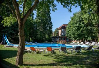 Wellness Hotel Szindb  d has Balcony rooms