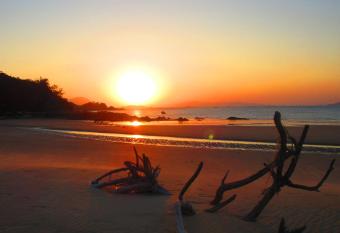 Mir Homestay has Balcony rooms